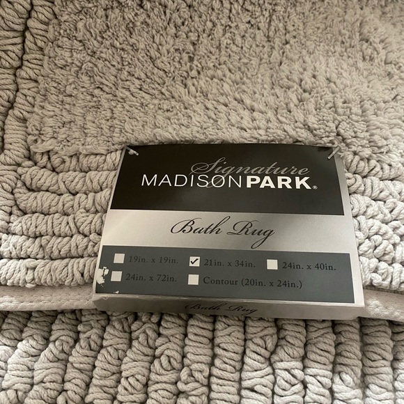 Madison Park Signature Splendor 100% Cotton Reversible Bath Rug 21x34 - Picture 7 of 7